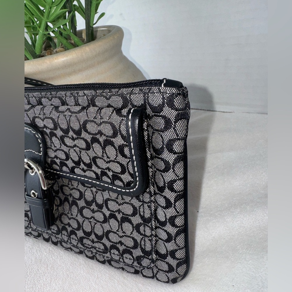 ‼️SOLD‼️Authentic Vintage Coach Soho Mini Black and Gray Logo Wristlet - Picture 4 of 13